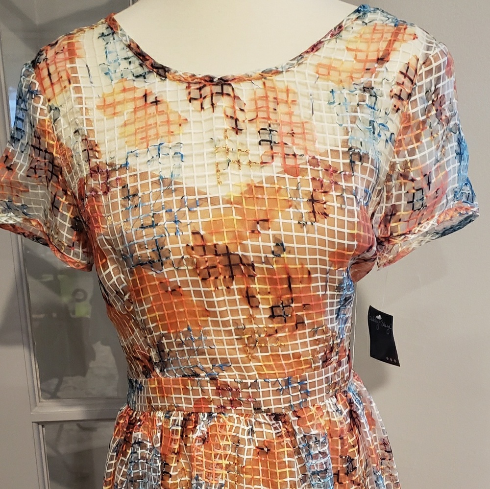 Gabby Skye floral dress with sheer overlay Sz 14